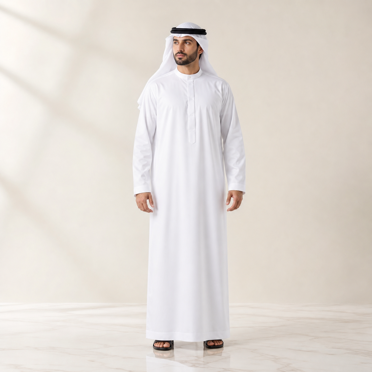 Emirati Thobe